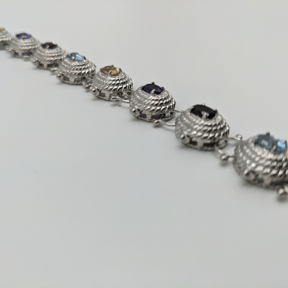 One Plated 5.75cts Multistone Rhodium Bracelet 8.1 in. (3) Violet Amethyst stone - Picture 6 of 15